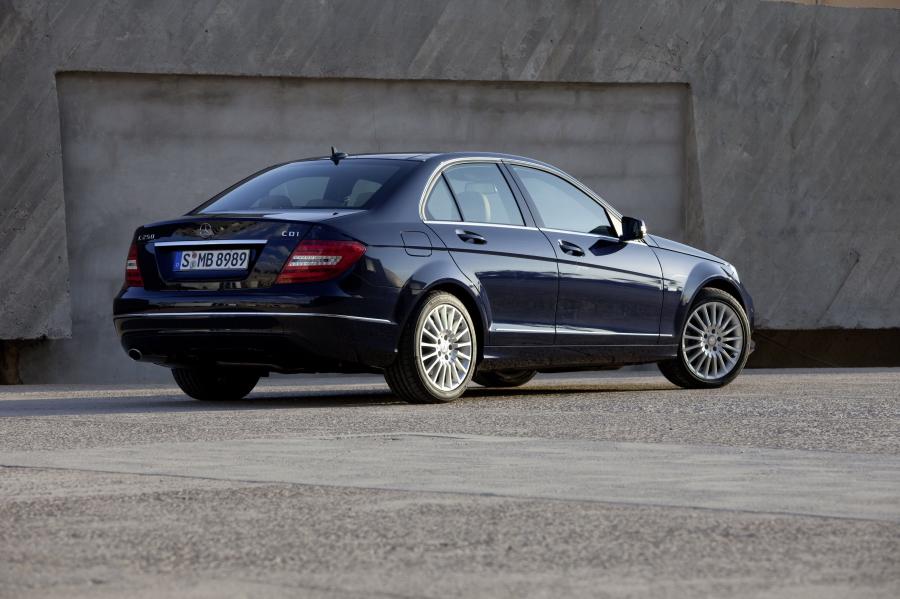  Mercedes-Benz C-Class 2011 года  (фото 10 из 23)